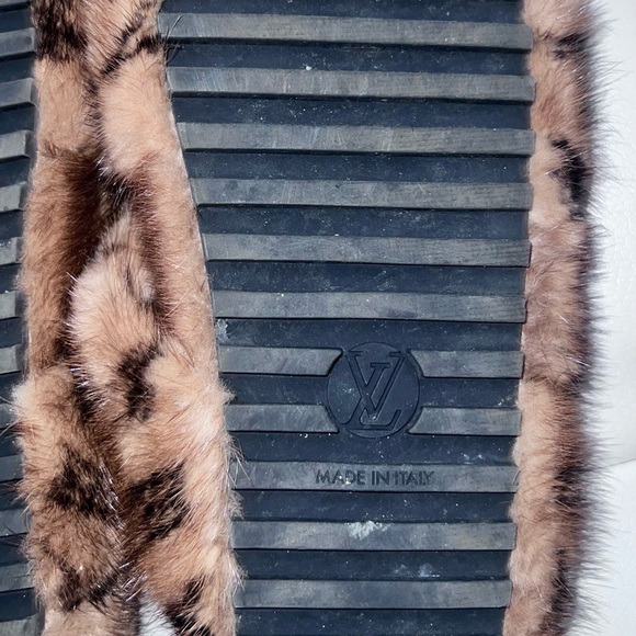 Louis Vuitton mink fur slides women’s - Picture 8 of 9